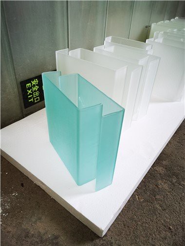 Matinis C kanalo stiklas