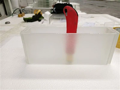 7 mm ypač skaidrus grūdintas ir profiliuotas stiklas